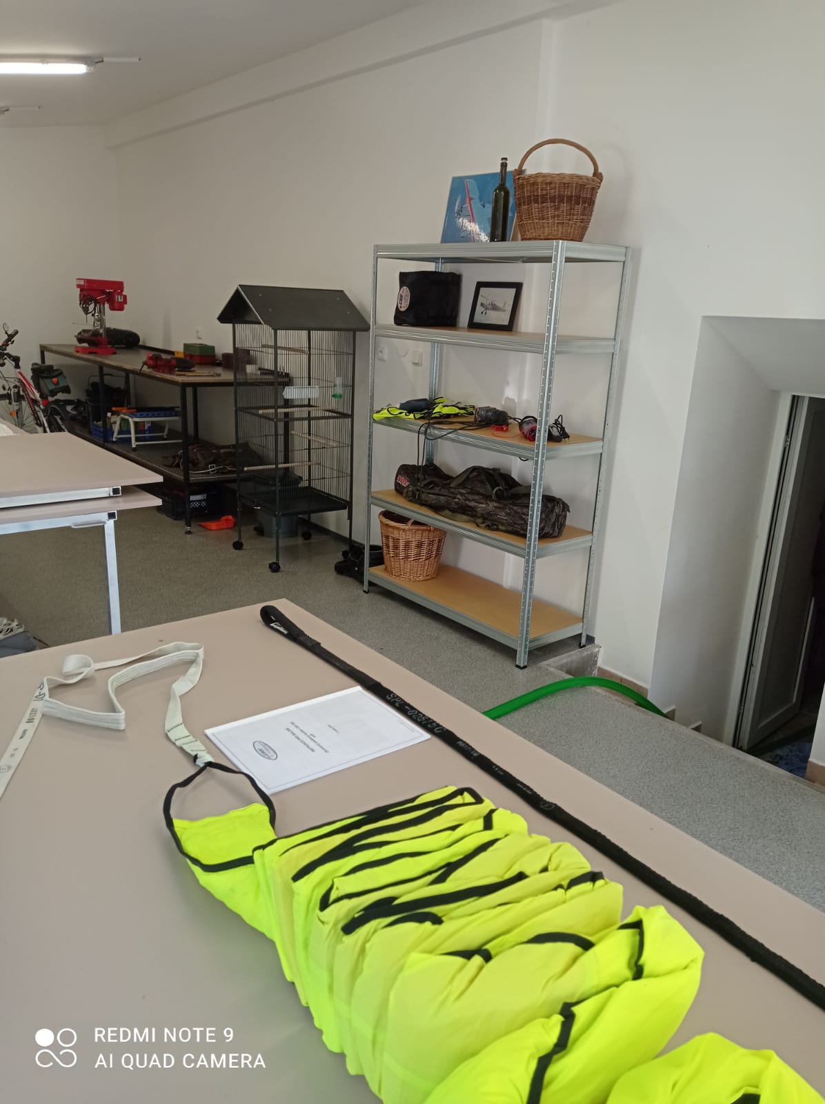 Contrôle du parachute USH et de ses suspentes en atelier